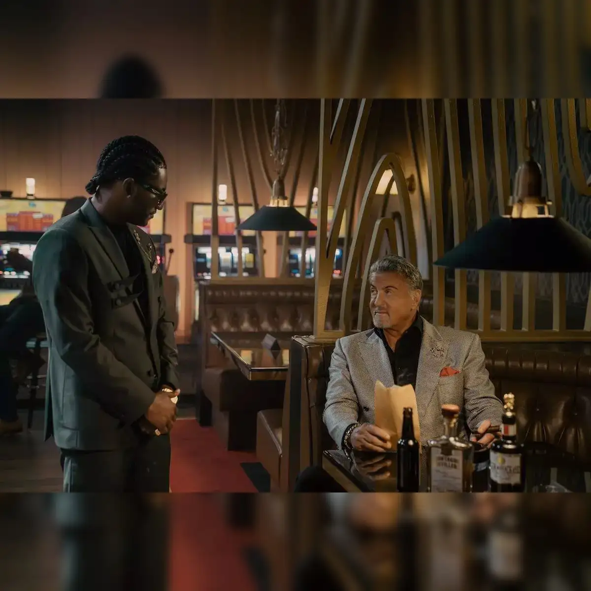 Постер 3 сезон сериала «Король Талсы» подошел к концу. Через год нас ждет 4-й сезон